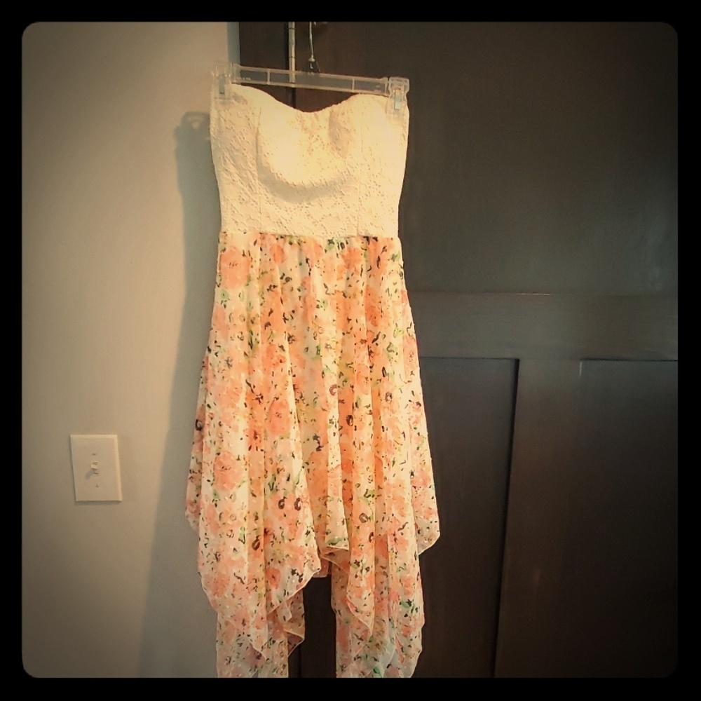 Strapless dress